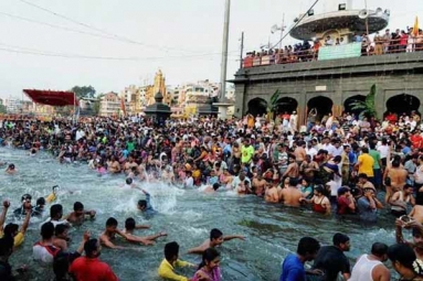 Kumbh Mela 2019: Indian Diaspora Takes Dip in Holy Water at Sangam