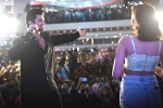 Vijay Deverakonda, Ananya Pandey, vijay deverakonda gets shocked with the huge crowds, Madness